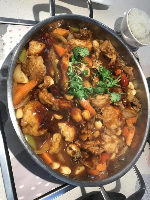 一人份小焖锅到底能不能做?一个踩中"一人食"趋势的快餐方向